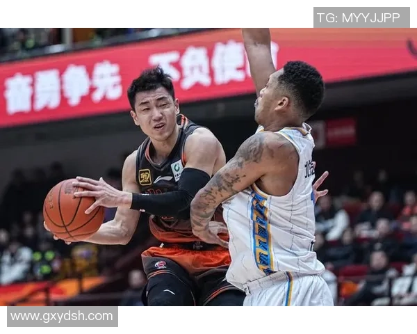 CBA山东队与南京队对决前瞻分析及比赛策略探讨 CBA山东队与南京队对决前瞻分析及比赛策略探讨