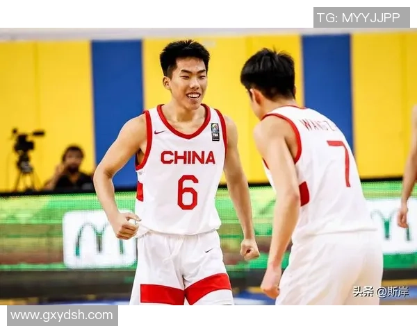 中国男篮与太阳队激战正酣比分胶着精彩瞬间回顾与分析 中国男篮与太阳队激战正酣比分胶着精彩瞬间回顾与分析