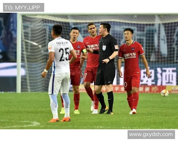 重庆斯威对阵鲁能精彩直播全程回顾与赛后分析尽在此处